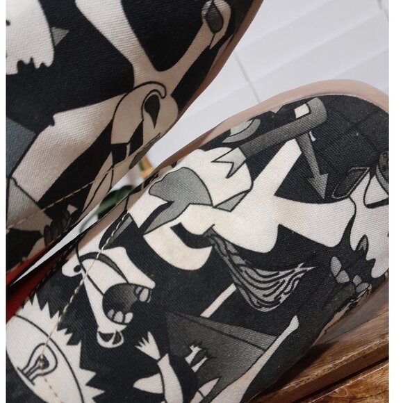 Uin Toledo Slip On Shoes Black White Abstract Art sz 9 - Picture 4 of 9